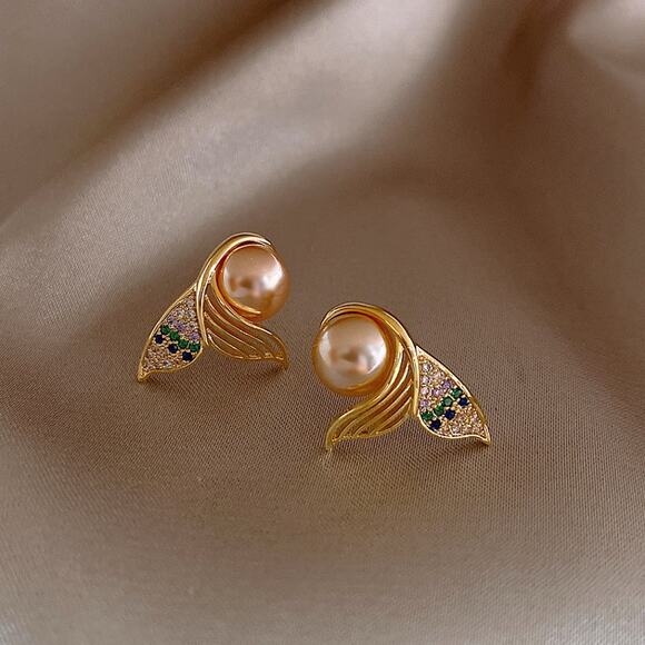 Source Unknown Jewelry - Gold and Cream Pearl Swirl Earrings. Mermaid Tail Design. Blue Green Accents.